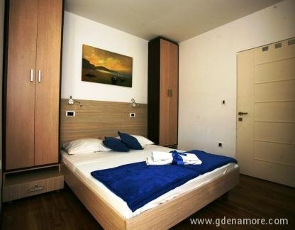   APARTAMENTOS EN LA COSTA, Apartamento estudio OBALA 2, alojamiento privado en Igalo, Montenegro - Obala 2
